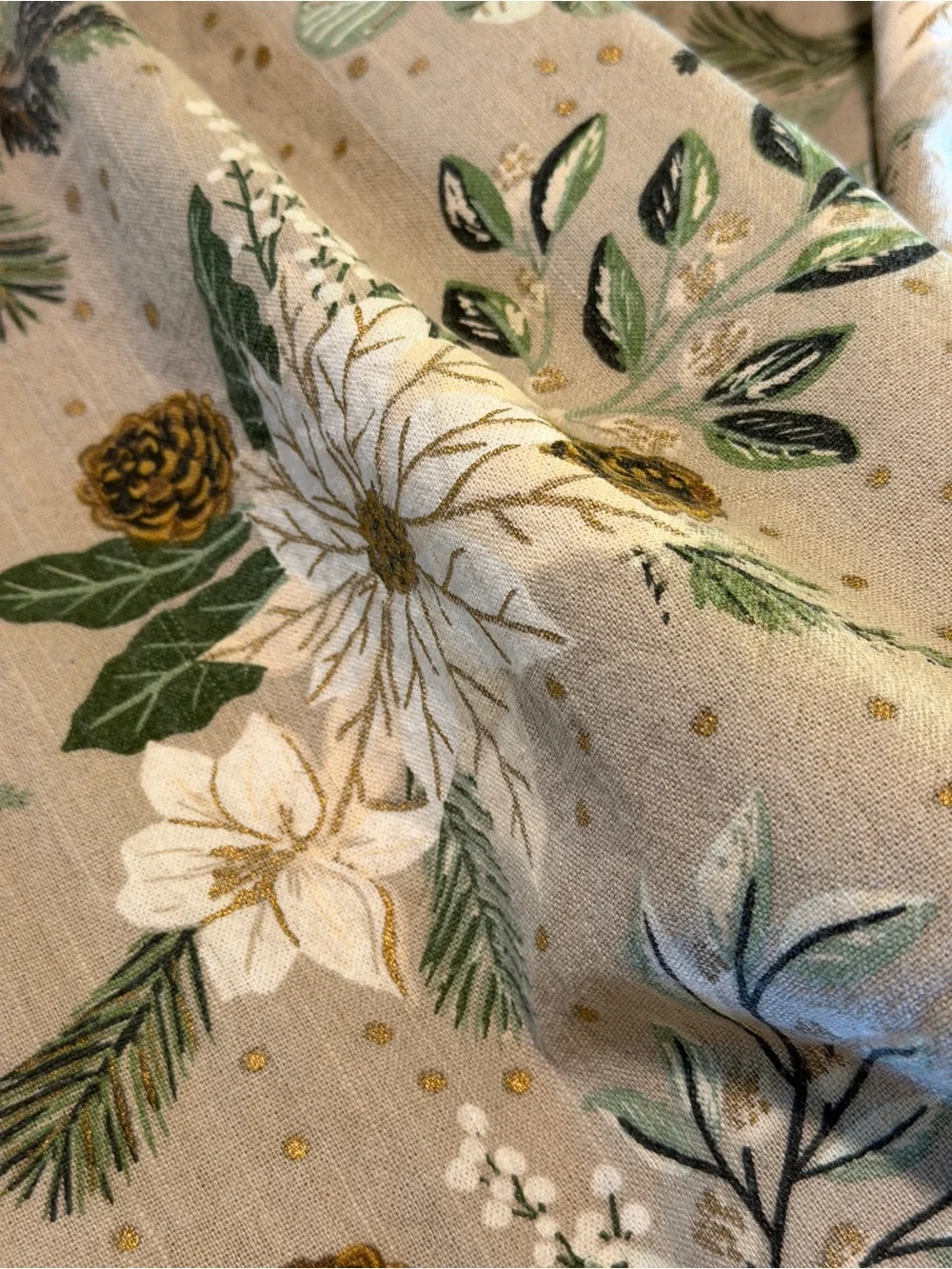 Rachel Ashwell The Farmhouse Christmas Poinsettia Tablecloth 46x58 beige white